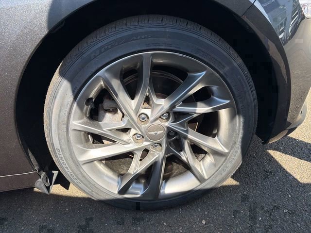 Used 2022 Genesis G70 2.0T AWD/4WD image 8