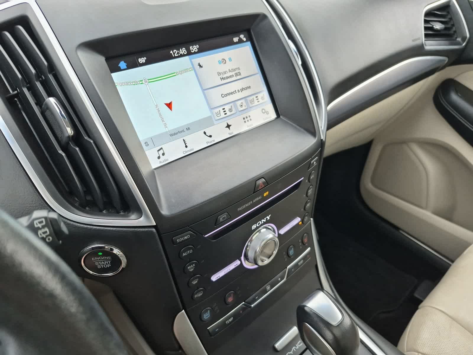 Used 2017 Ford Edge Titanium w/ Equipment Group 302A AWD/4WD image 29