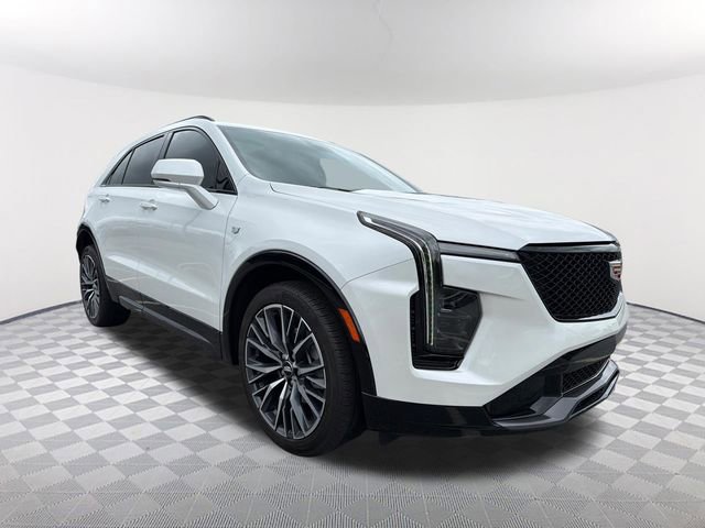 Used 2024 Cadillac XT4 Sport FWD image 3