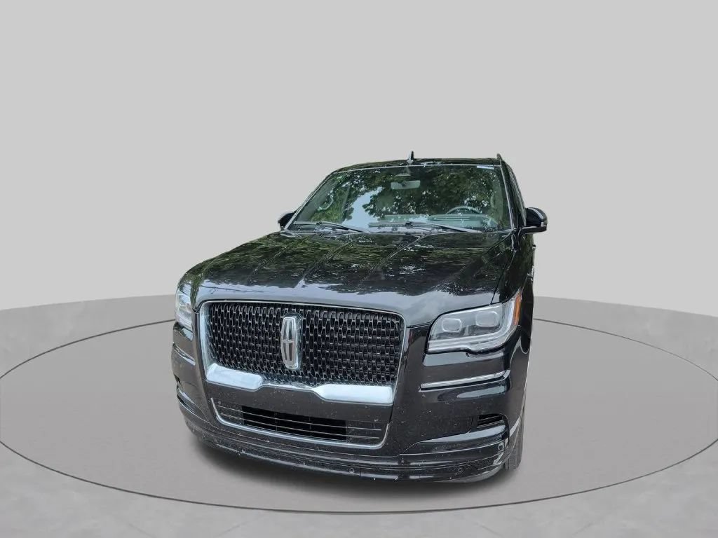 Used 2023 Lincoln Navigator Reserve AWD/4WD image 27