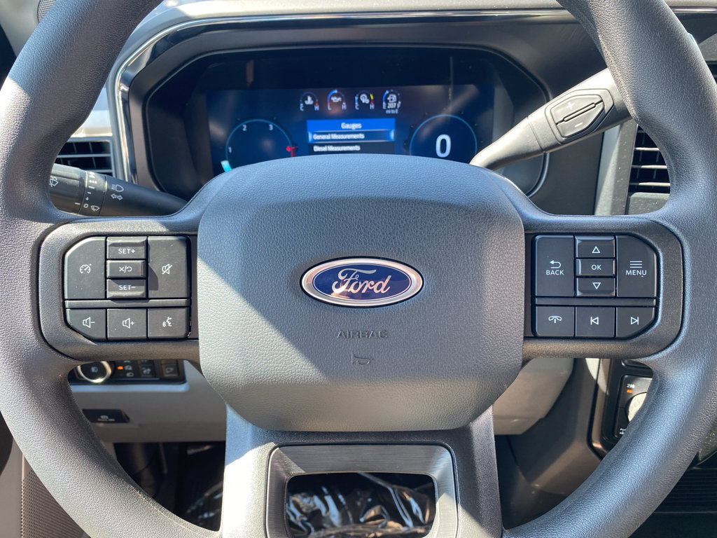 New 2026 Ford F250 4x4 Crew Cab Super Duty image 7