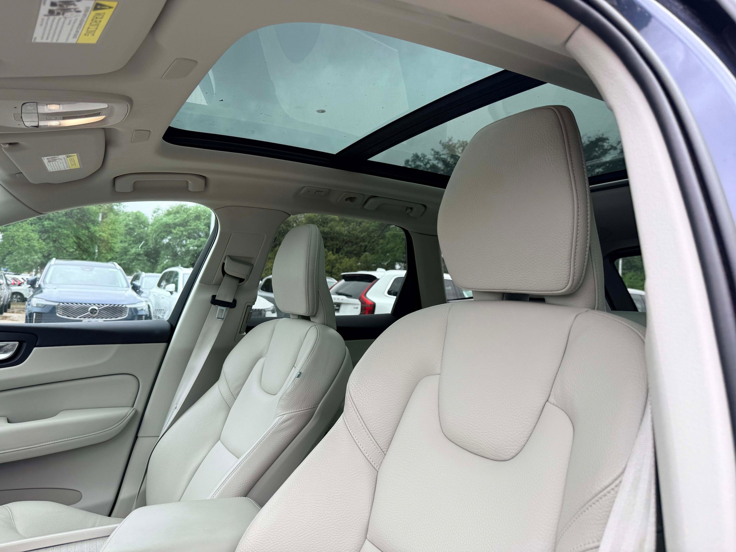 Certified 2023 Volvo XC60 B5 Plus w/ Climate Package FWD image 11