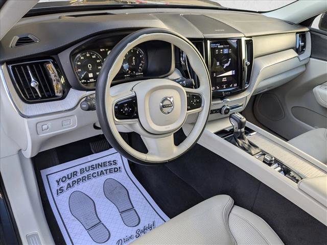 Used 2021 Volvo XC60 T5 Inscription w/ Advanced Package image 10