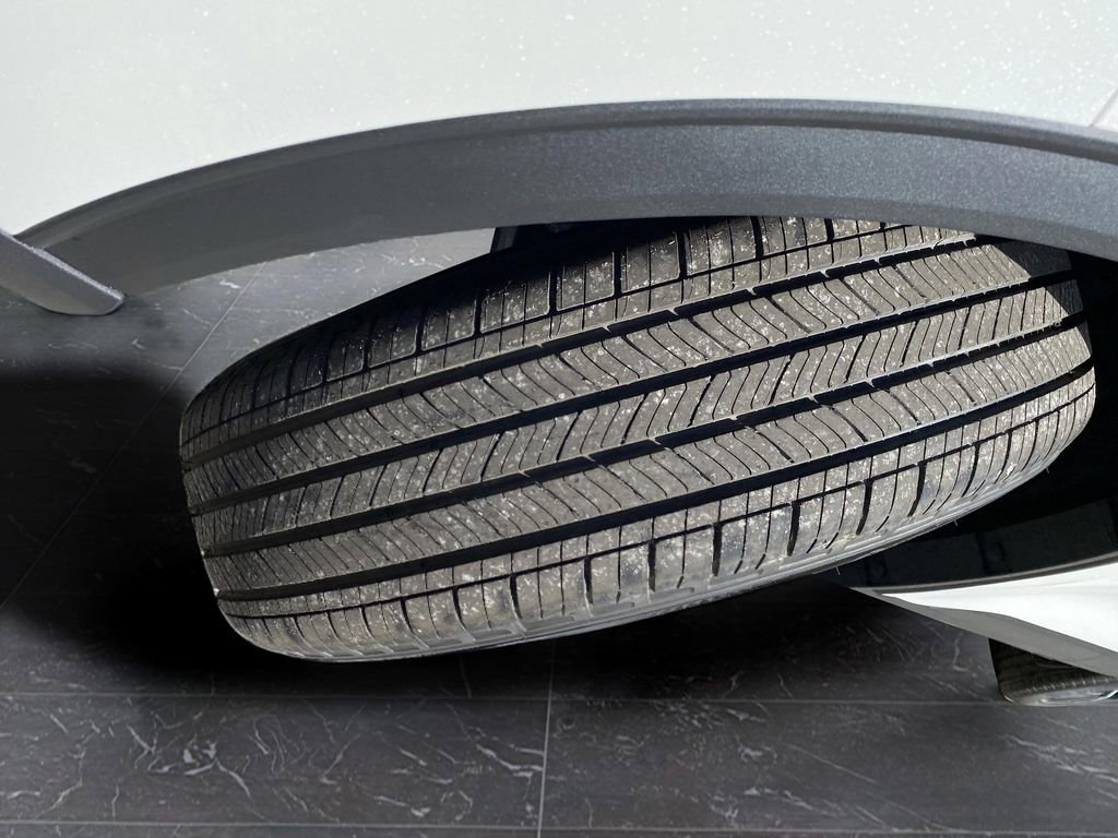 New 2025 Ford Escape SE w/ Class II Trailer Tow Package image 48