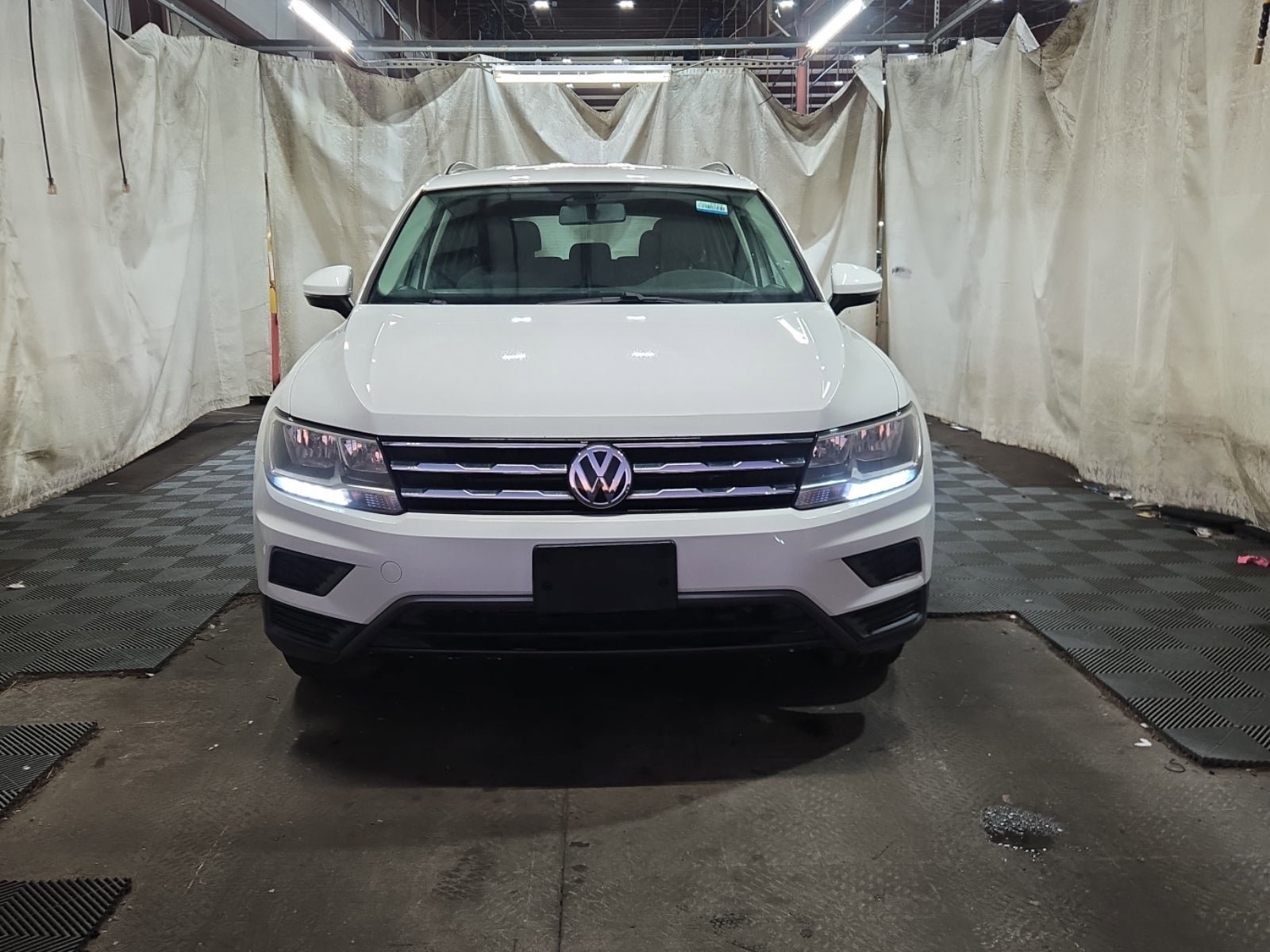 Used 2021 Volkswagen Tiguan S FWD image 4
