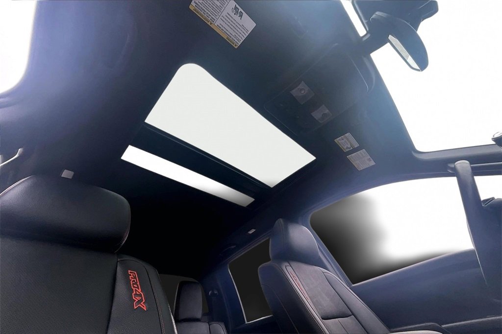 Used 2024 Nissan Titan PRO-4X w/ Pro-4x Convenience Package image 22