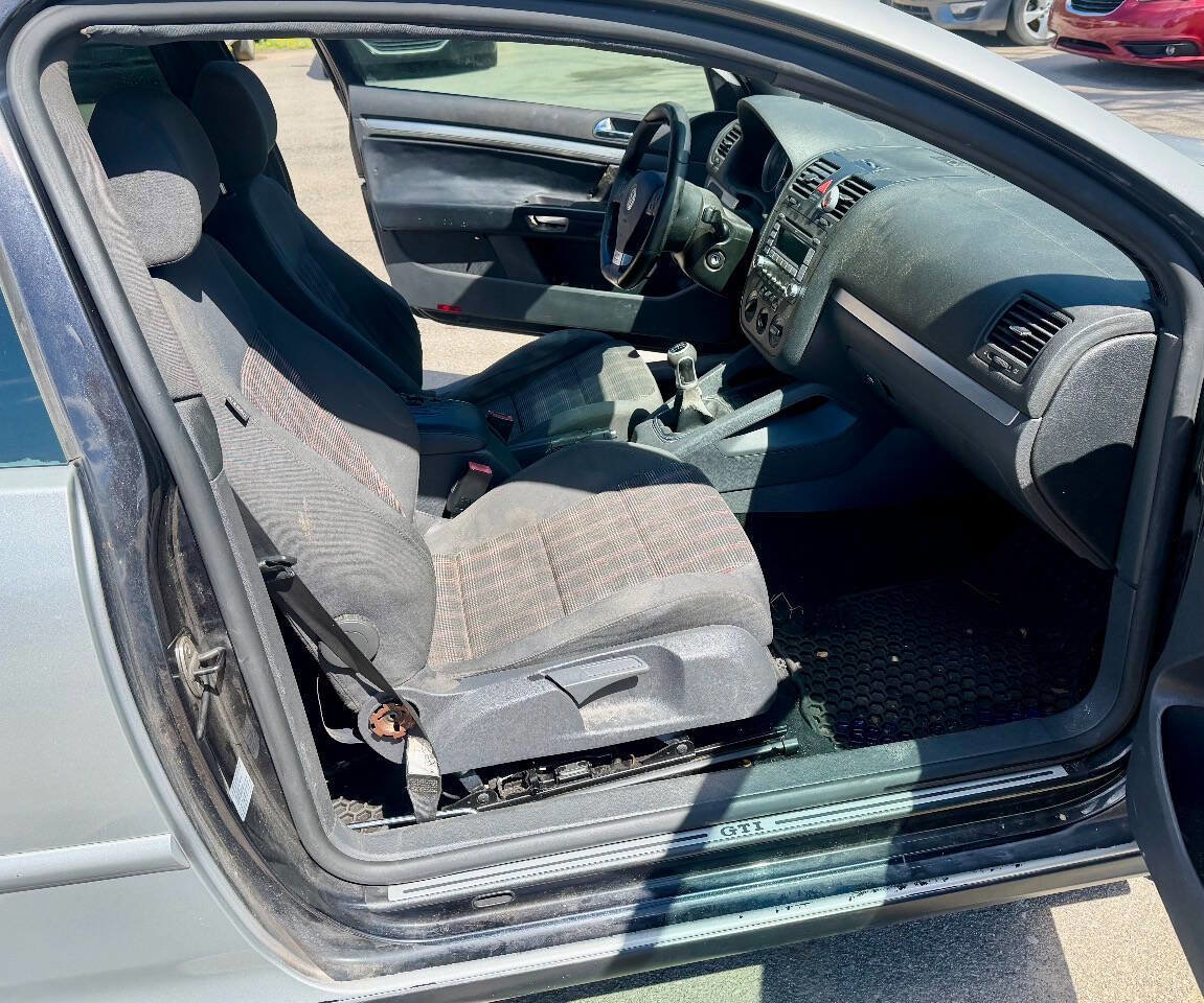 Used 2009 Volkswagen GTI 2-Door image 15