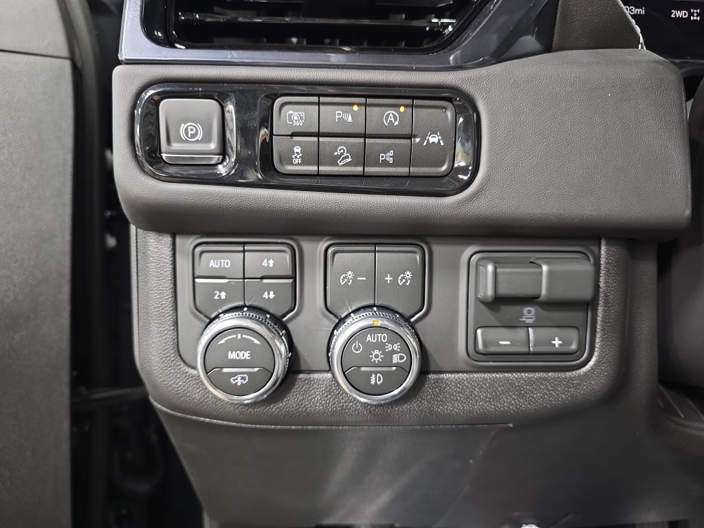 New 2026 GMC Yukon AT4 Ultimate AWD/4WD image 28