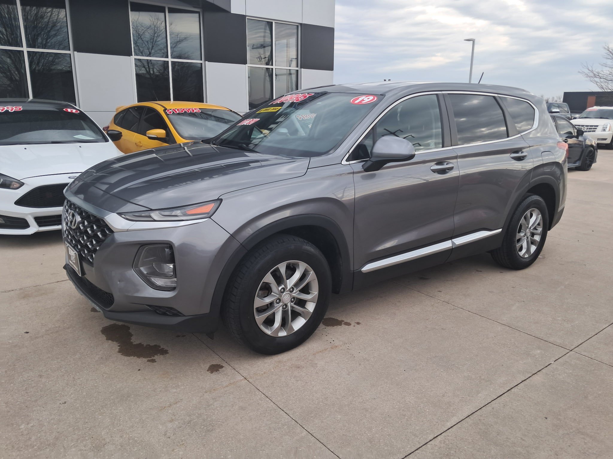Used 2019 Hyundai Santa Fe SE AWD/4WD image 1