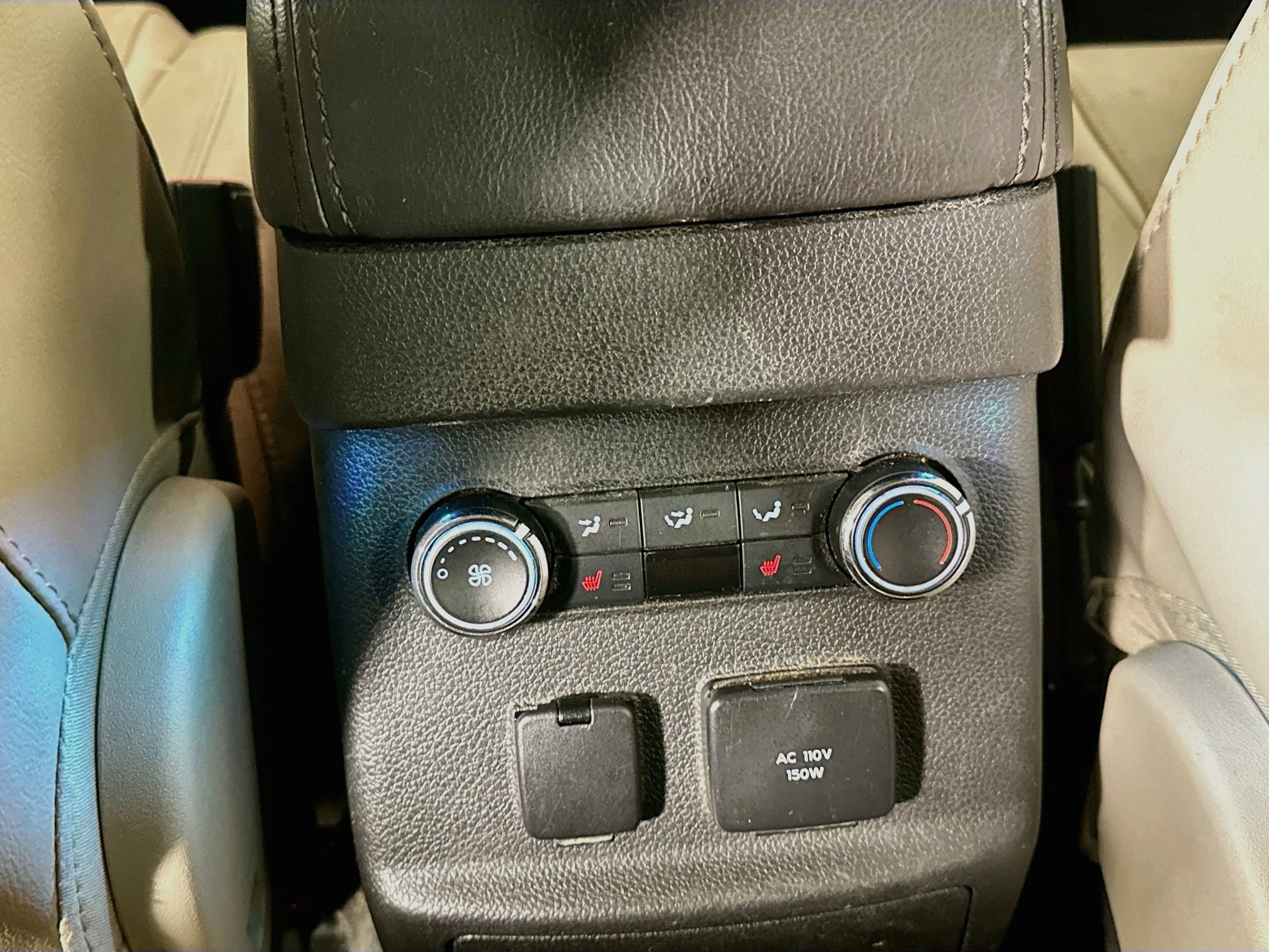 Used 2015 Ford Explorer Limited w/ Equipment Group 302A FWD image 27