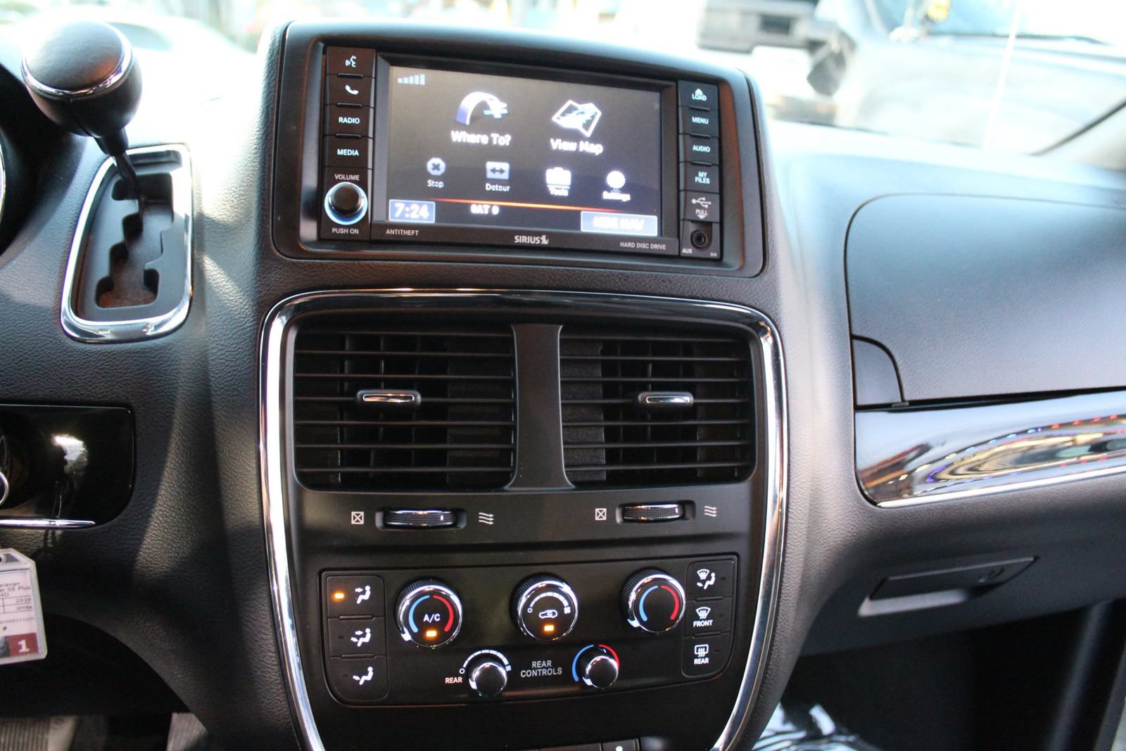 Used 2019 Dodge Grand Caravan SE FWD image 20