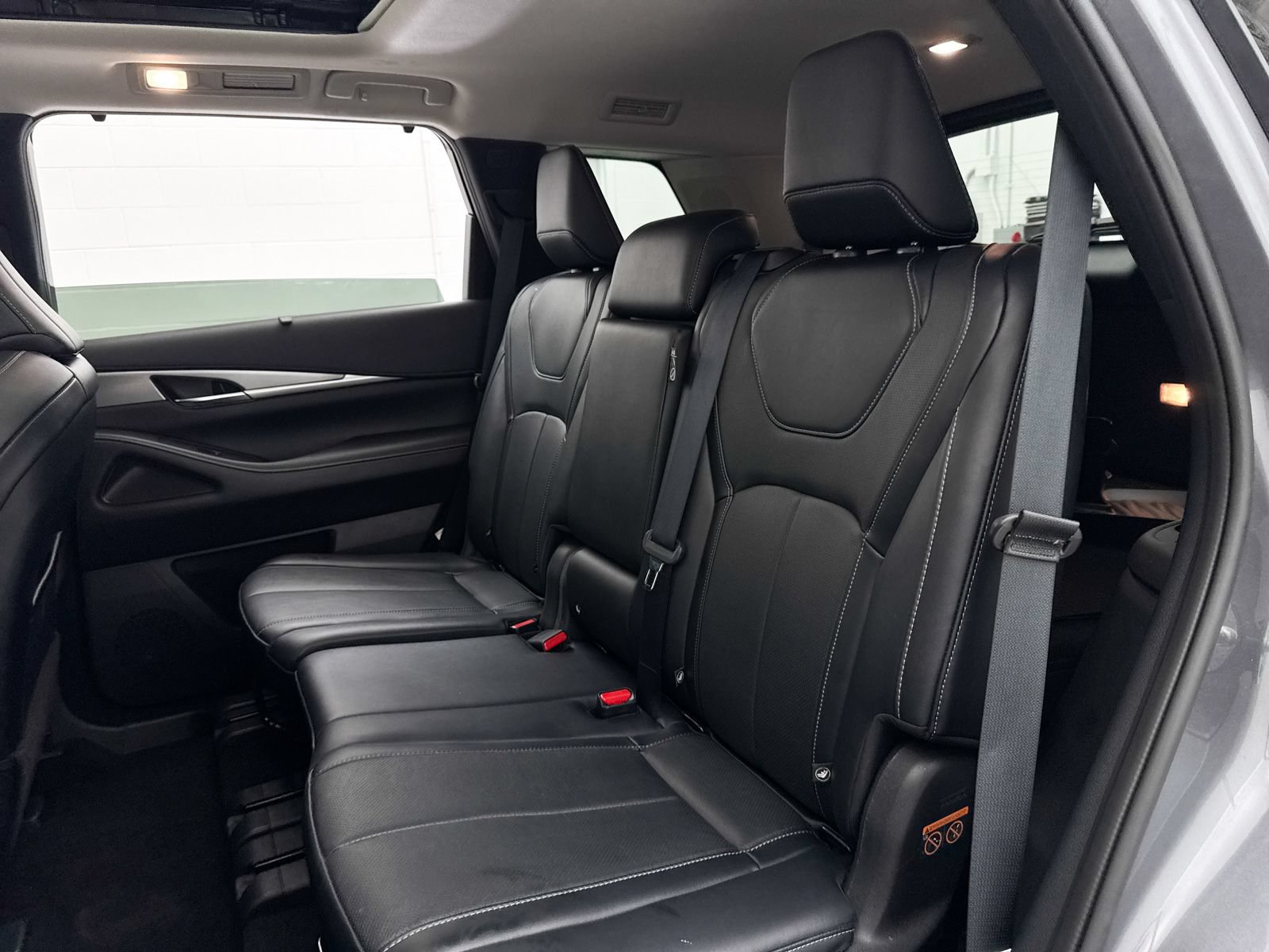 Used 2024 INFINITI QX60 Luxe AWD/4WD image 32