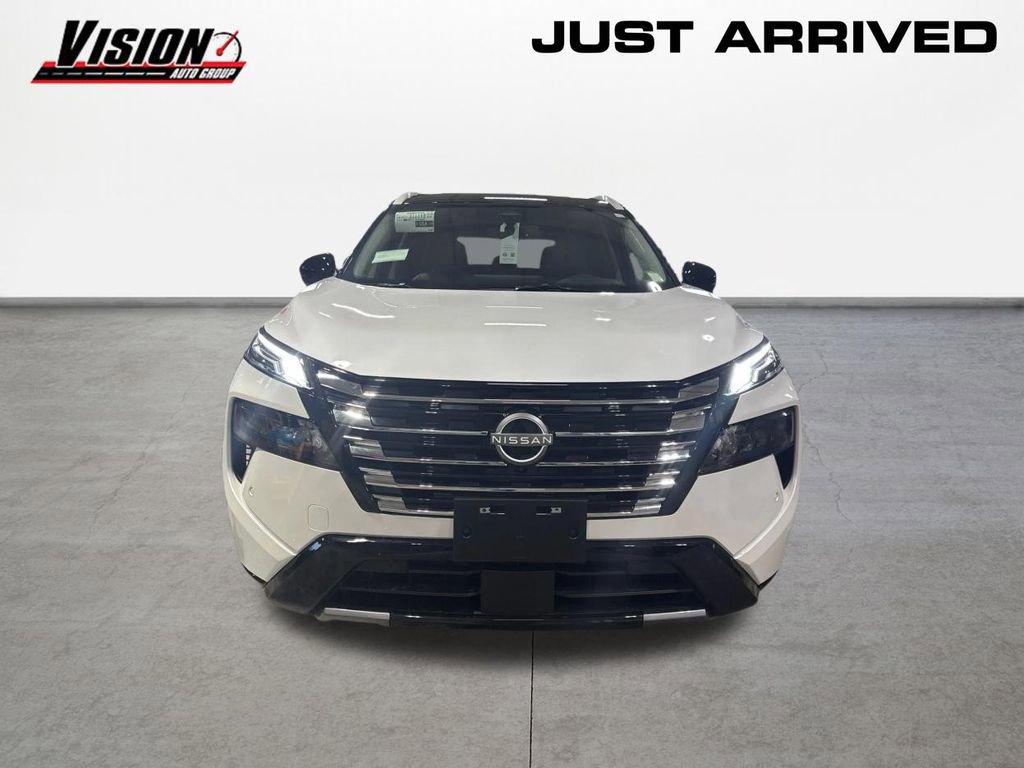 New 2026 Nissan Rogue Platinum image 2