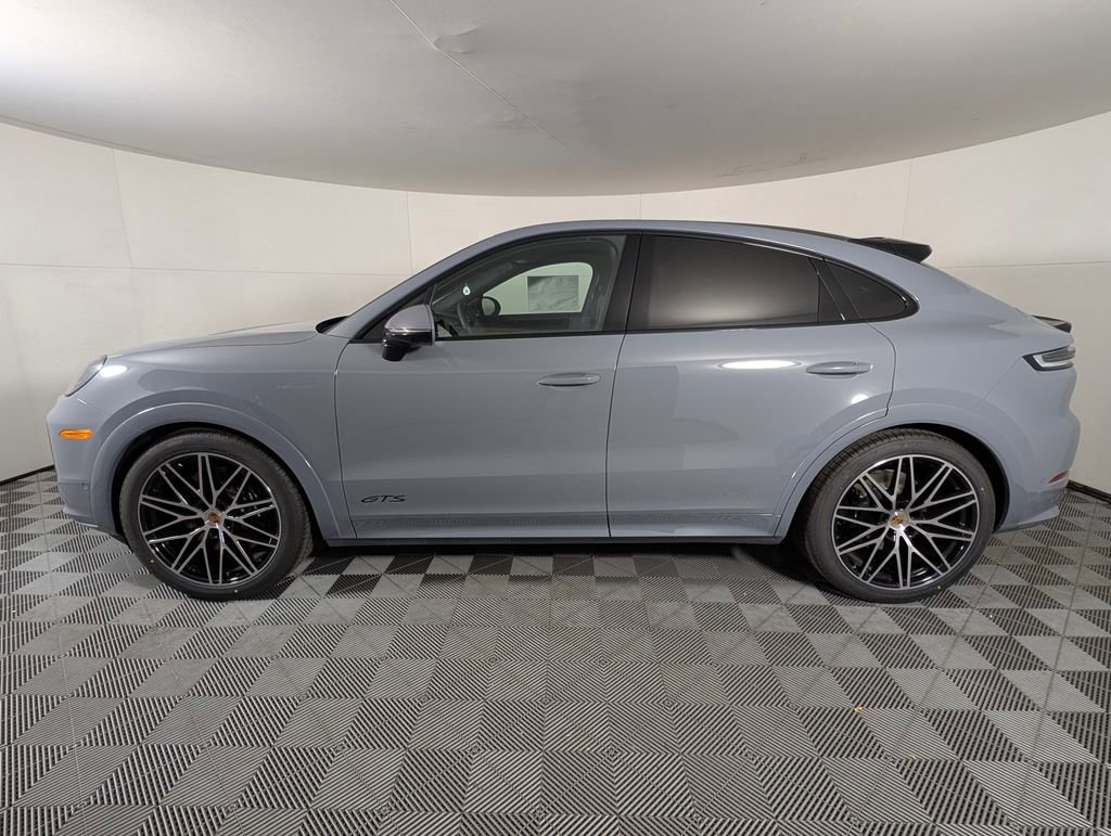 New 2026 Porsche Cayenne GTS image 2