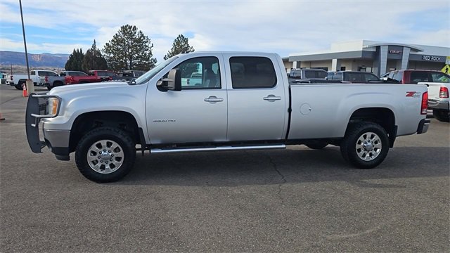 Used 2014 GMC Sierra 3500 SLT w/ SLT Convenience Package image 5