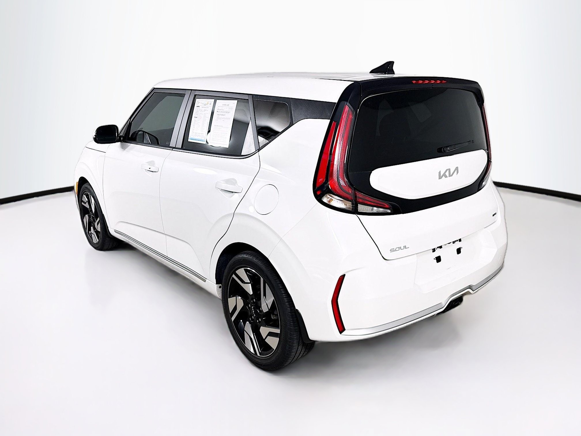 Used 2023 Kia Soul GT-Line FWD image 30