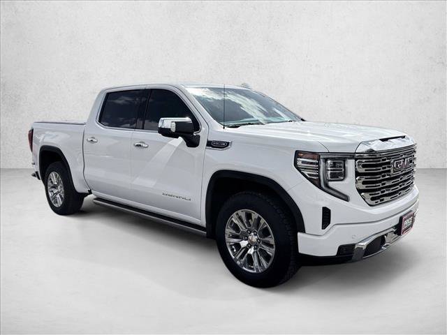 Used 2023 GMC Sierra 1500 Denali w/ Technology Package AWD/4WD image 3