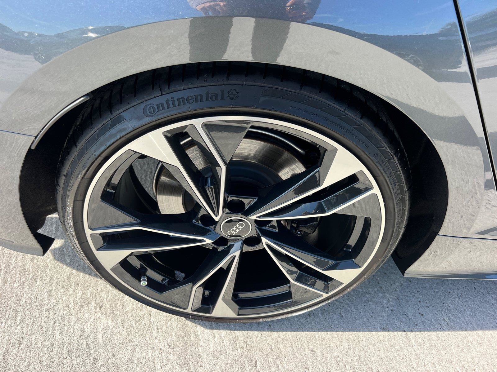 Used 2024 Audi S5 Premium Plus w/ Premium Plus Package AWD/4WD image 17