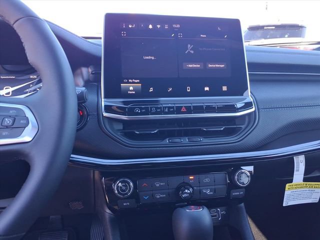 New 2026 Jeep Compass Latitude image 13