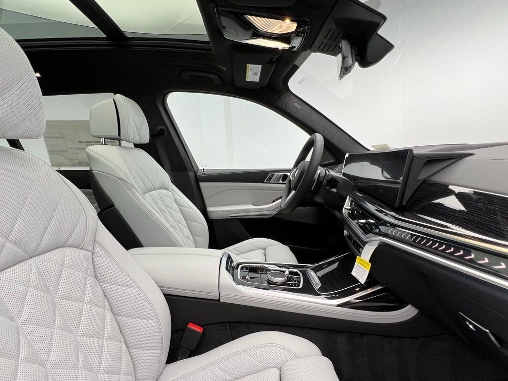 New 2026 BMW X7 xDrive40i w/ M Sport Package image 6
