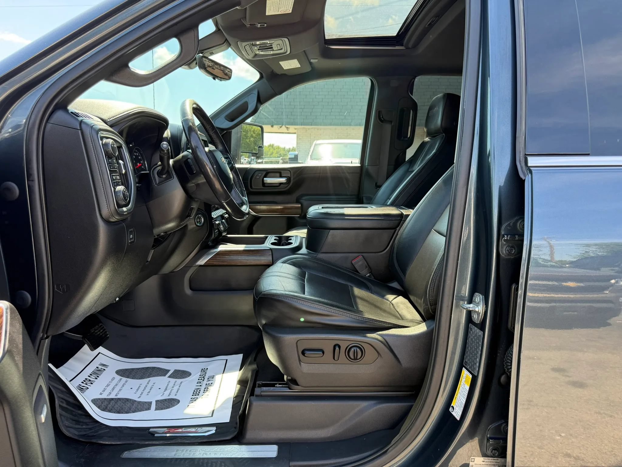 Used 2020 Chevrolet Silverado 2500 High Country w/ Z71 Off-Road Package AWD/4WD image 17