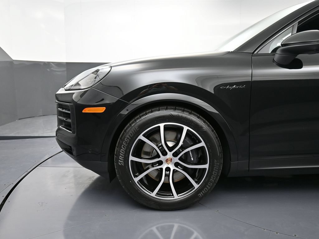 New 2026 Porsche Cayenne E-Hybrid Coupe AWD/4WD image 12