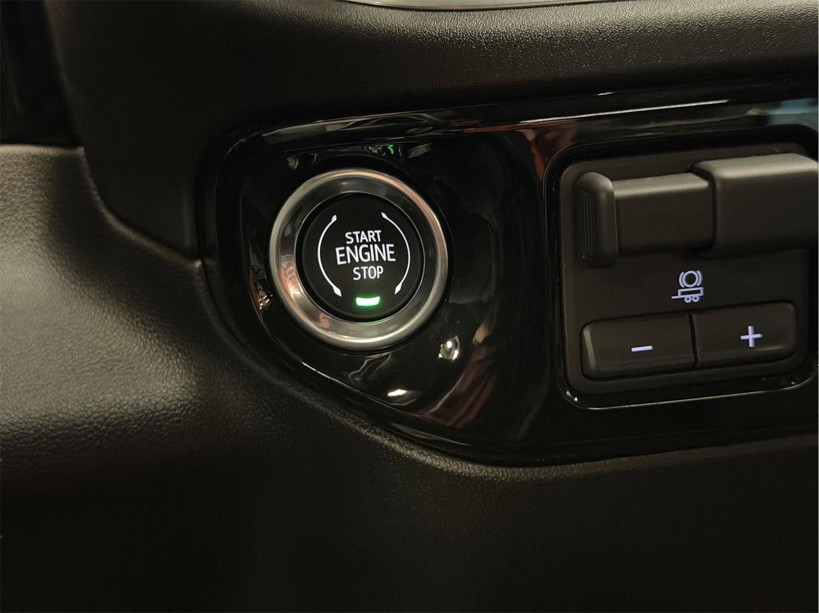 Certified 2026 Chevrolet Silverado 1500 RST w/ RST Select Package AWD/4WD image 18