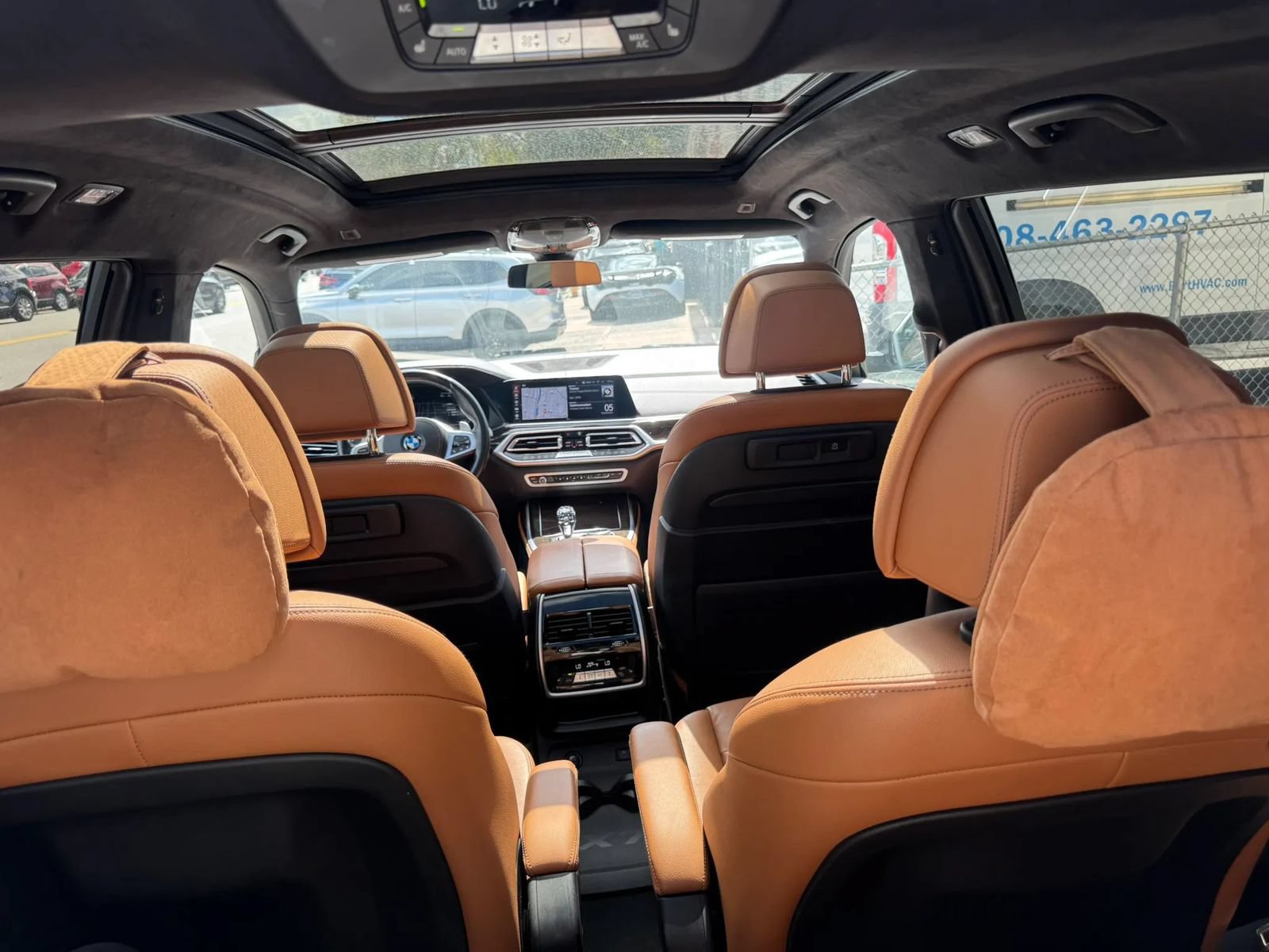 Used 2021 BMW X7 xDrive40i w/ M Sport Package AWD/4WD image 10