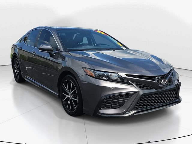 Used 2023 Toyota Camry SE FWD image 1