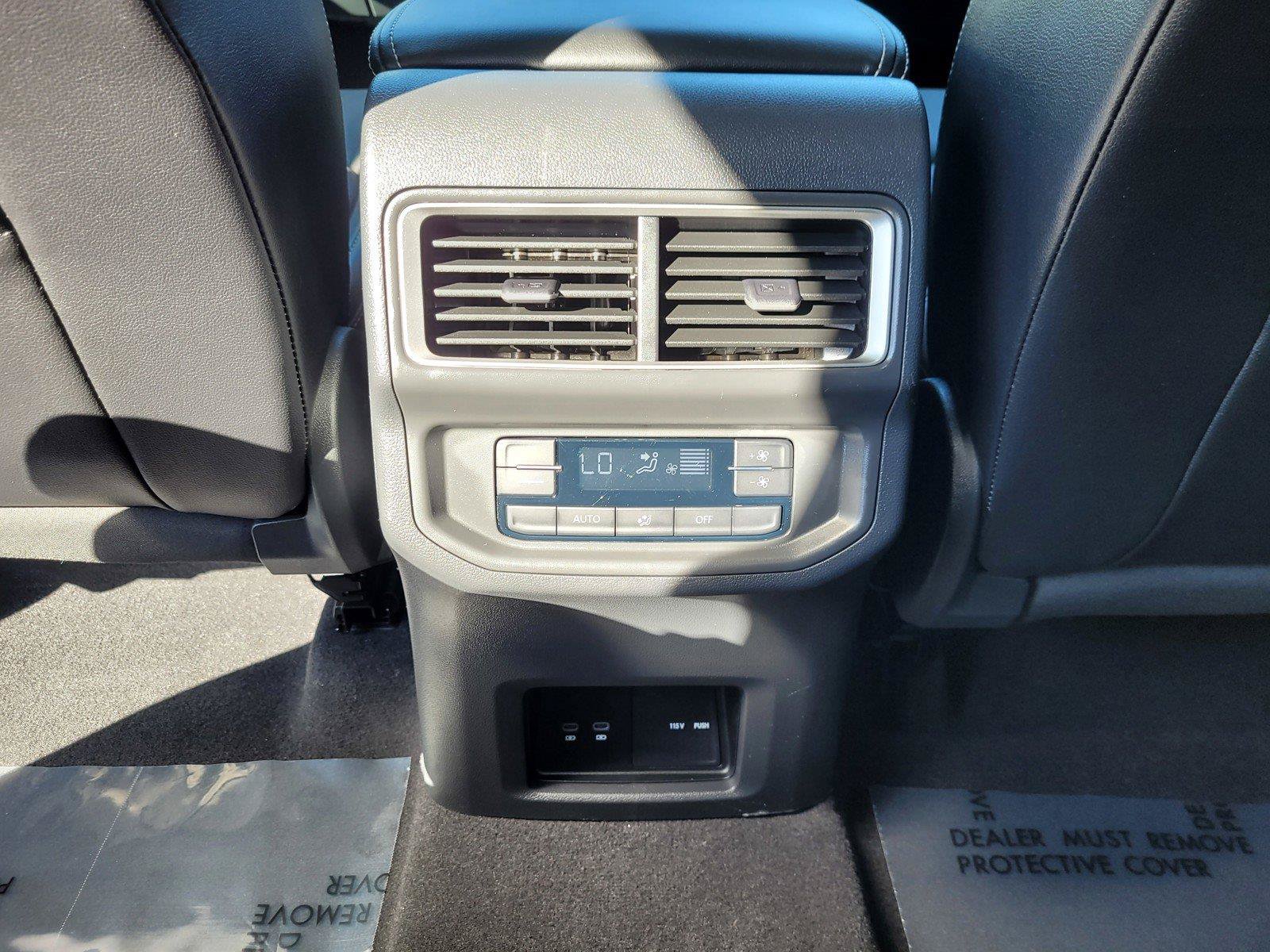 Certified 2024 Volkswagen Atlas SE FWD image 15