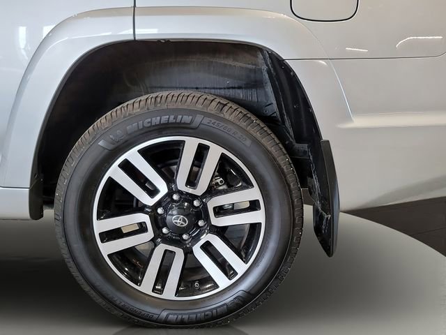 Used 2020 Toyota 4Runner Limited AWD/4WD image 18