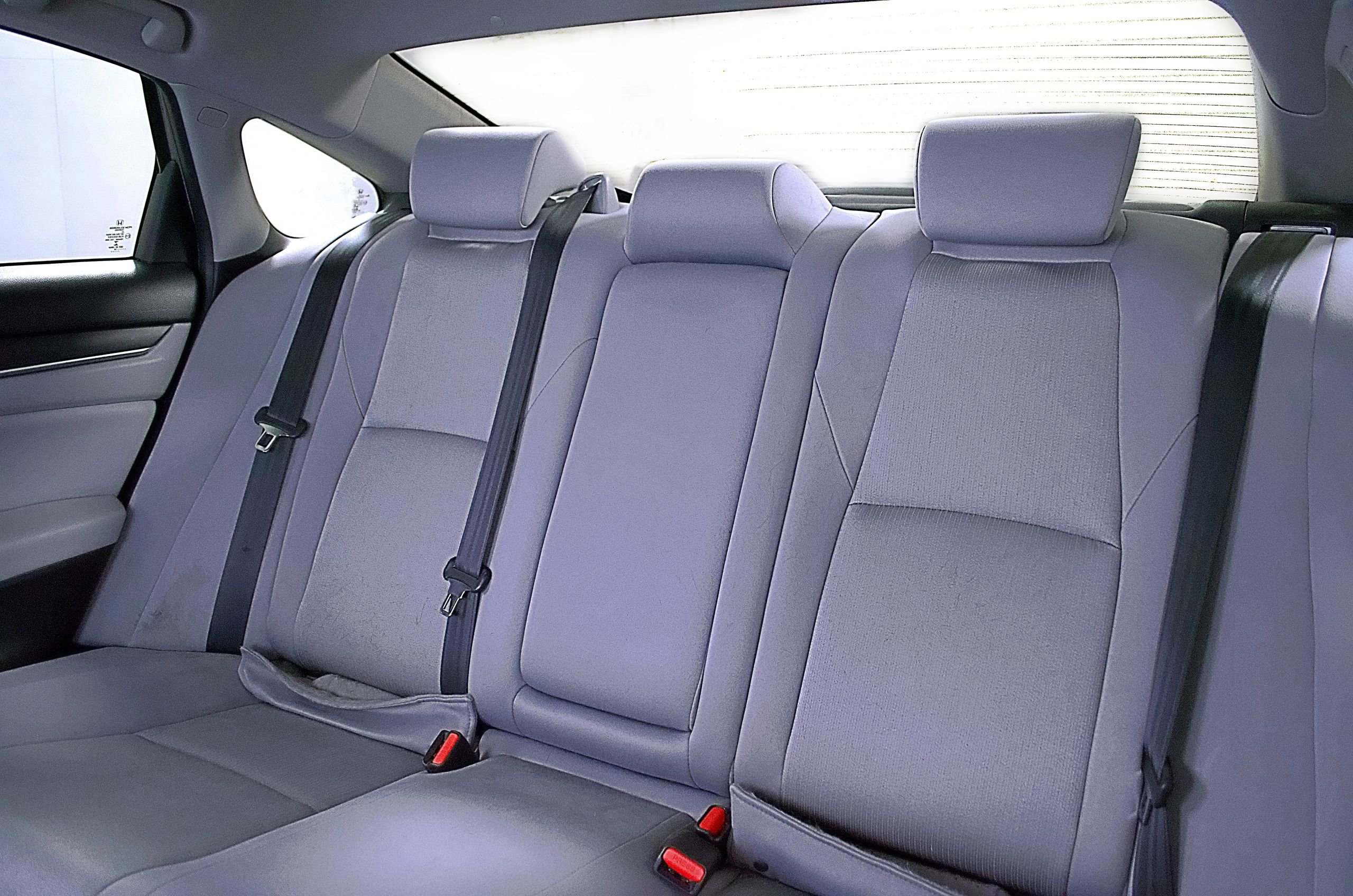 Used 2018 Honda Accord EX image 16