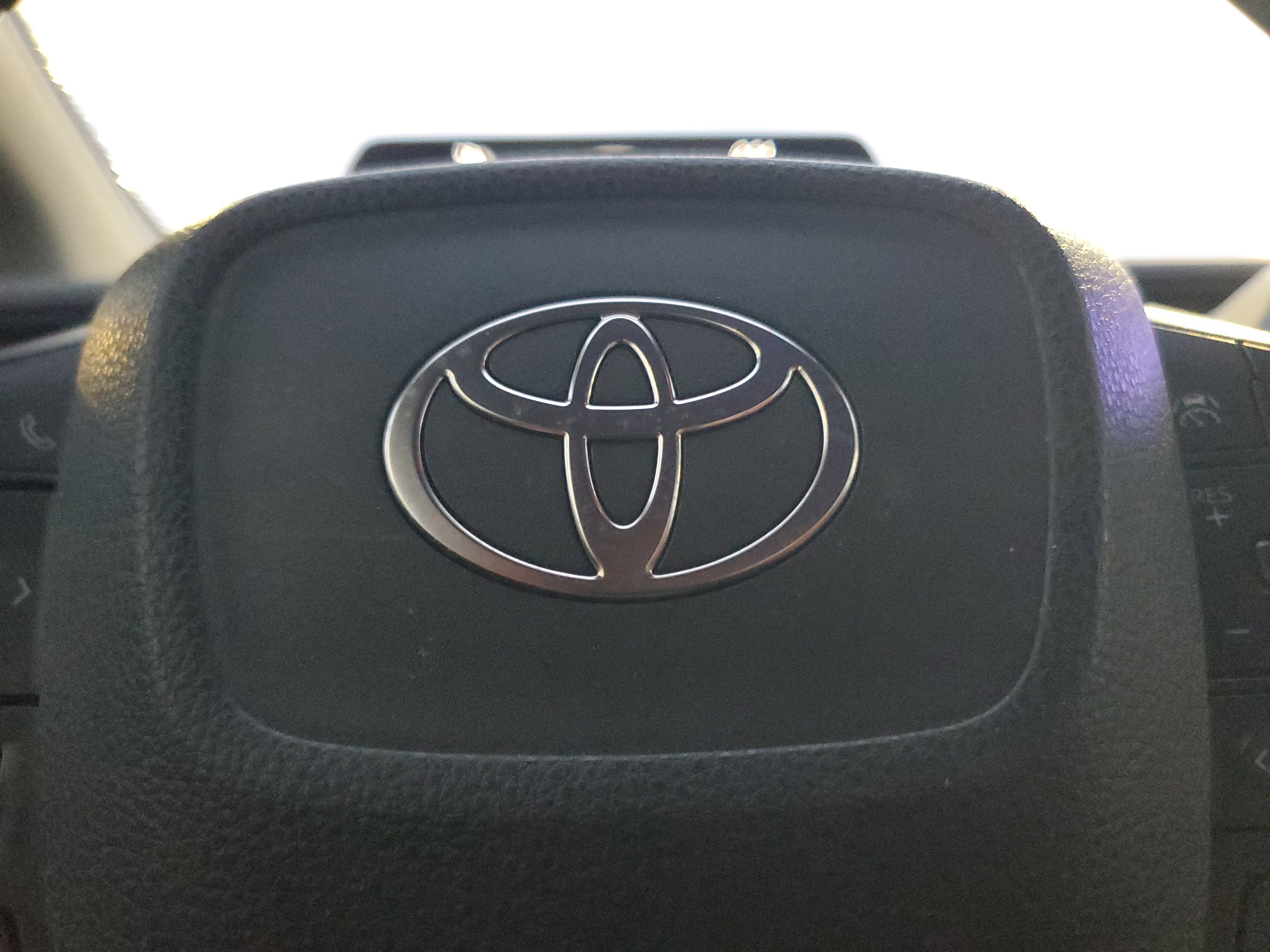 Certified 2024 Toyota Prius LE FWD image 24