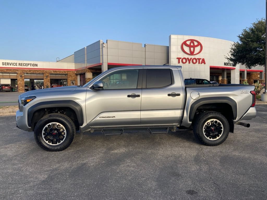 Used 2024 Toyota Tacoma TRD Off-Road AWD/4WD image 8