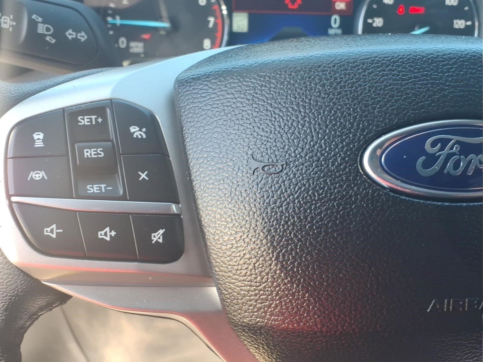 Used 2023 Ford Explorer XLT w/ Equipment Group 202A AWD/4WD image 23
