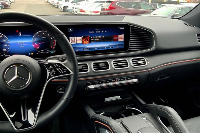 Used 2025 Mercedes-Benz GLE 350 4MATIC image 5