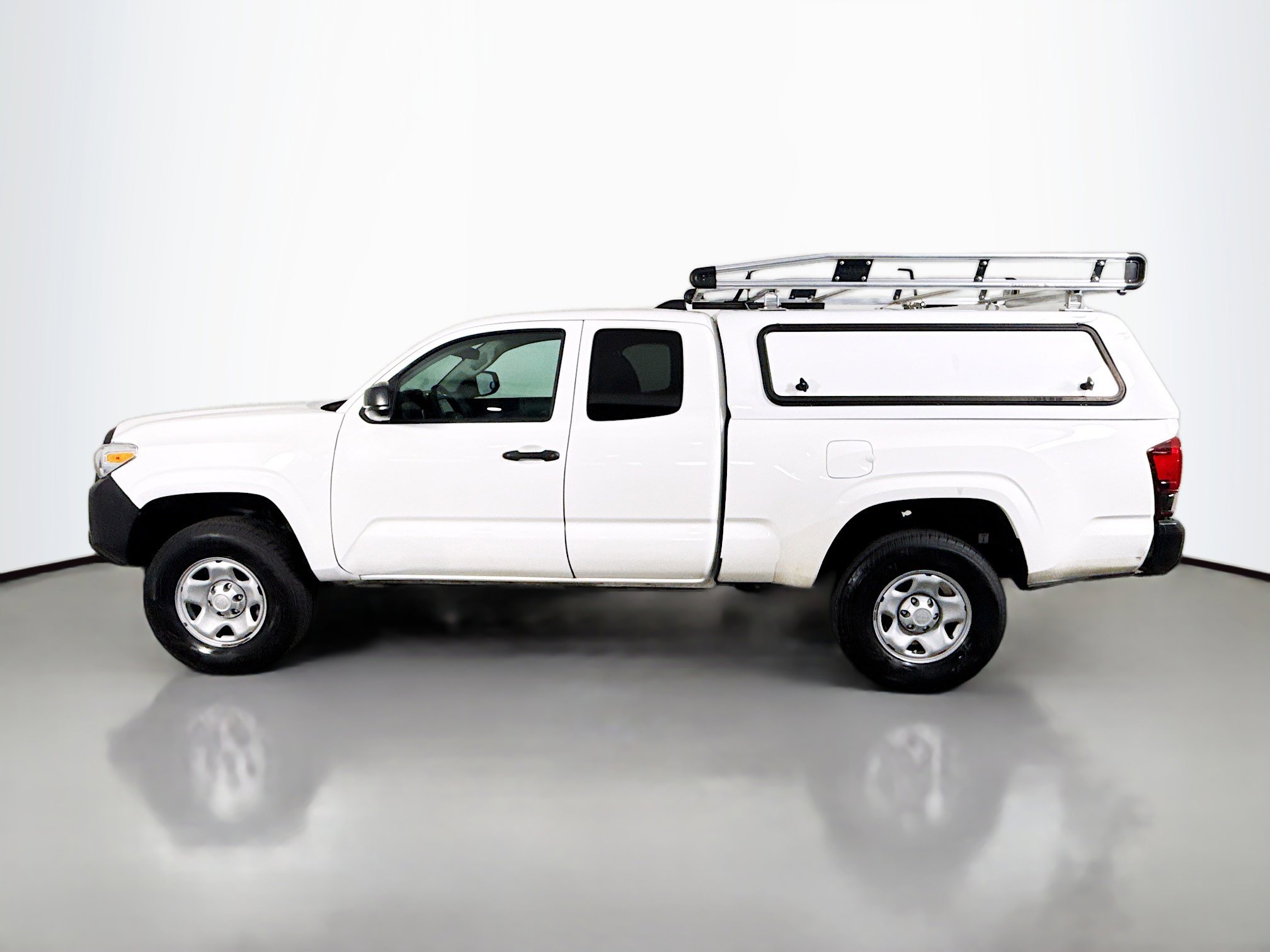 Used 2021 Toyota Tacoma SR image 6