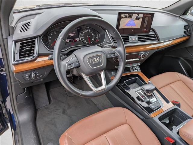 Used 2022 Audi Q5 2.0T Premium w/ Convenience Package AWD/4WD image 10