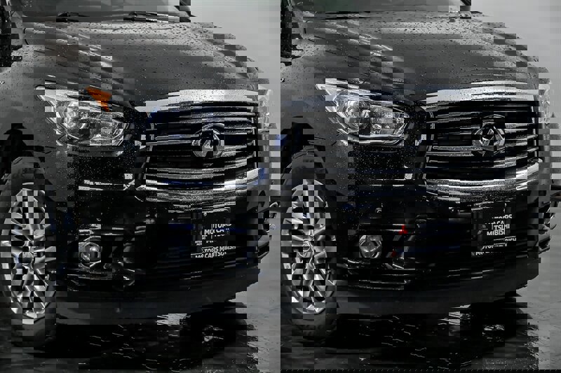 Used 2015 INFINITI QX60 AWD w/ Premium Plus Package image 2