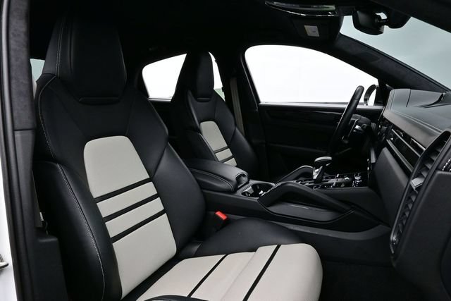 Certified 2023 Porsche Cayenne Turbo GT AWD/4WD image 18