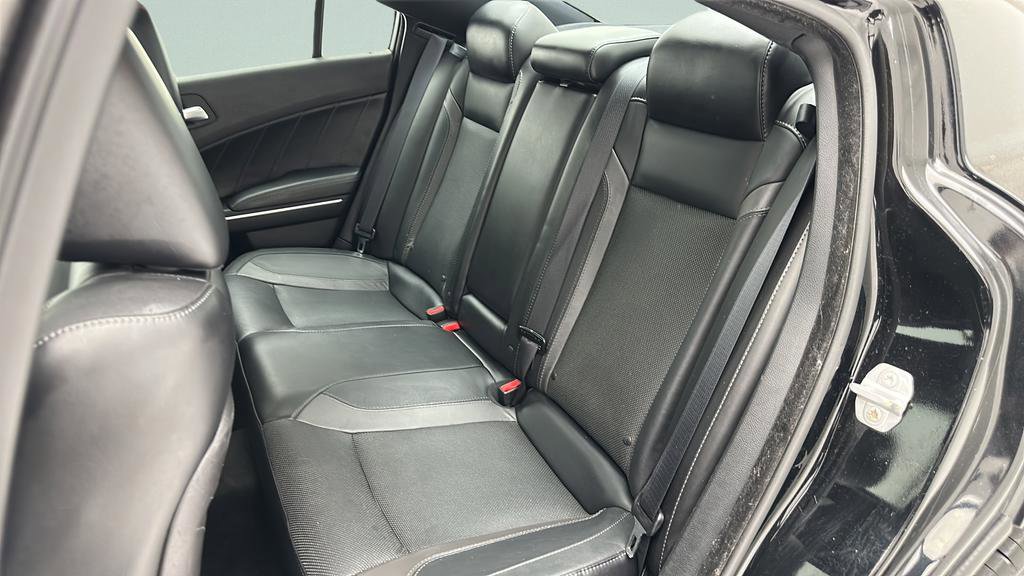 Used 2015 Dodge Charger SXT w/ AWD Plus Group image 11