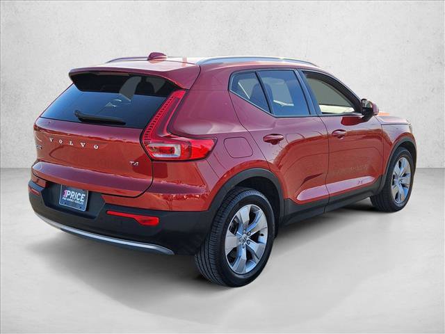 Used 2021 Volvo XC40 T4 Momentum FWD image 5