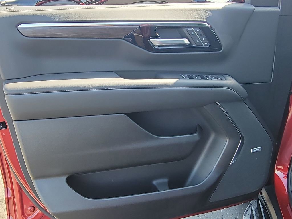 Used 2026 Chevrolet Tahoe LT w/ Comfort Package image 22