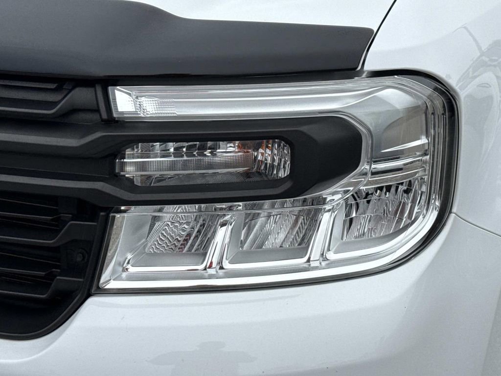 Used 2023 Ford Maverick XL image 10