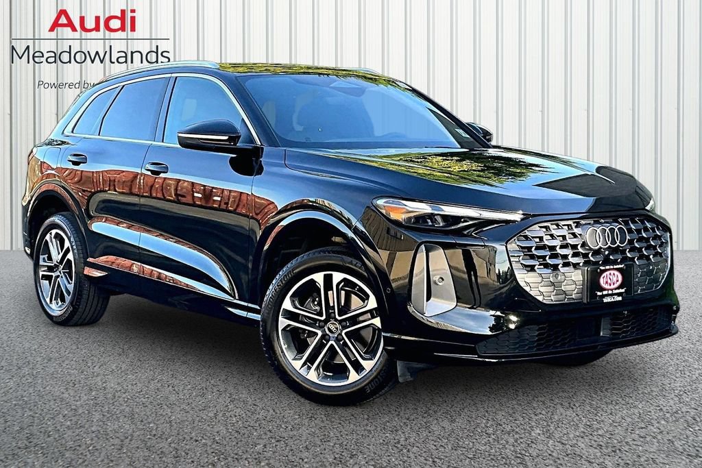 Used 2025 Audi Q5 Premium w/ Convenience Package AWD/4WD image 3