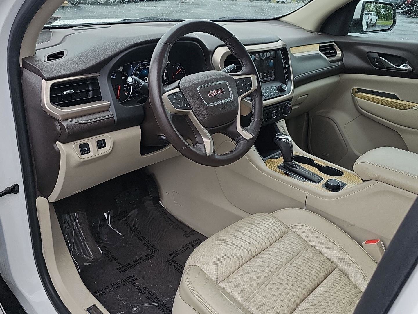 Used 2018 GMC Acadia Denali w/ Technology Package AWD/4WD image 12