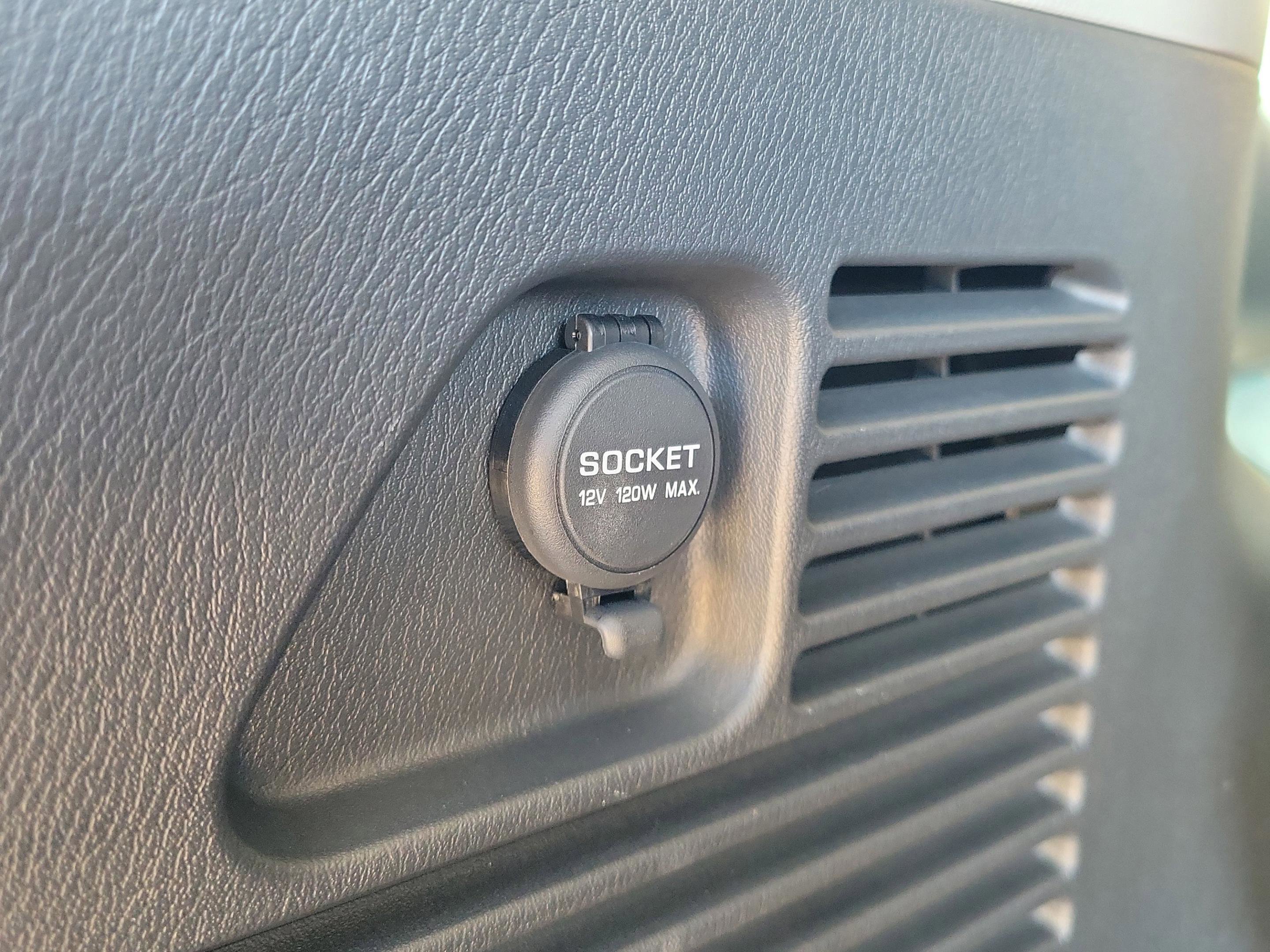 Used 2023 Nissan Armada Platinum w/ Captain's Chairs Package image 11