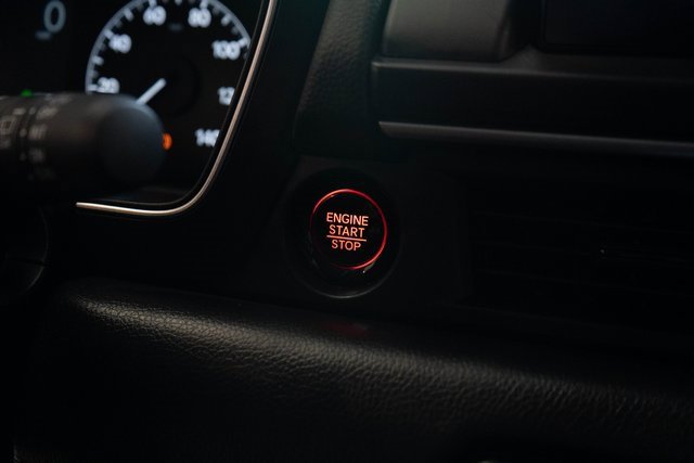 Used 2025 Honda Pilot EX-L image 33