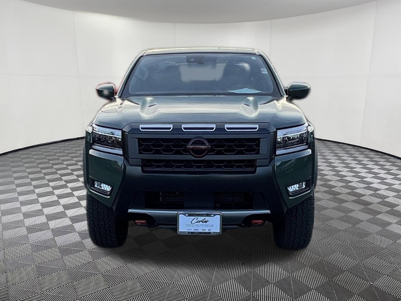 Used 2025 Nissan Frontier PRO-4X AWD/4WD image 2