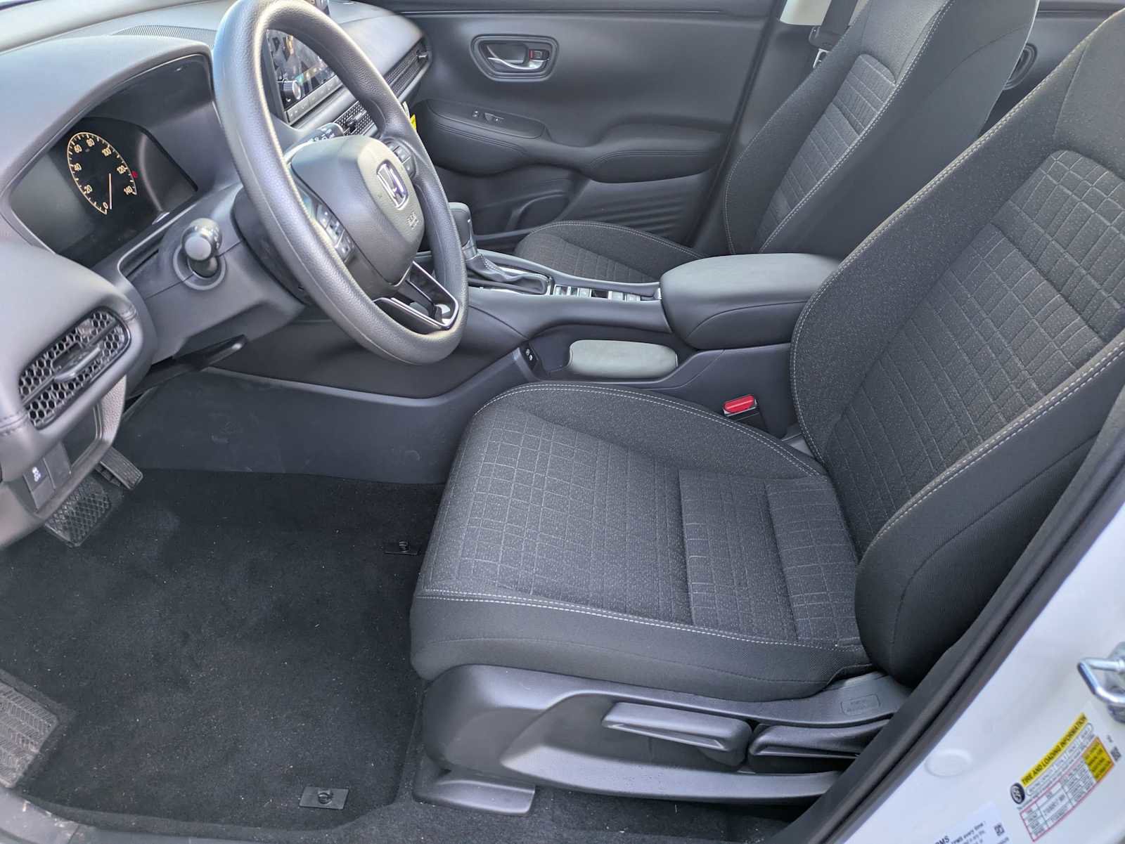 Certified 2025 Honda HR-V LX image 15